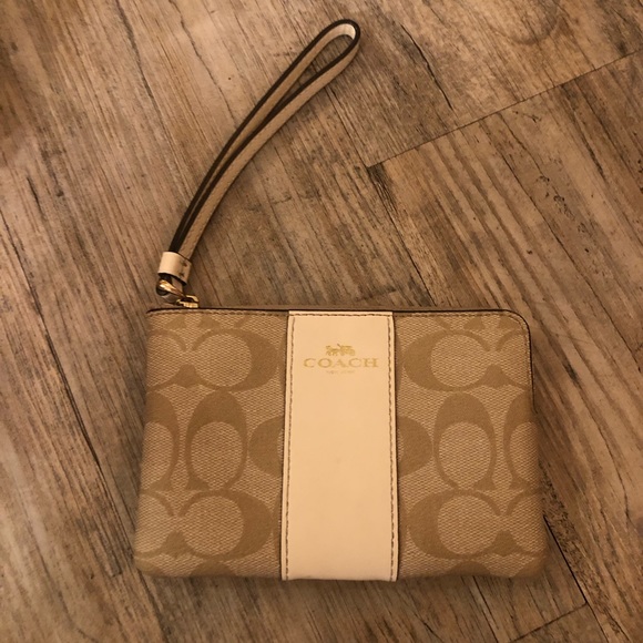 Coach wristlet - Picture 1 of 3